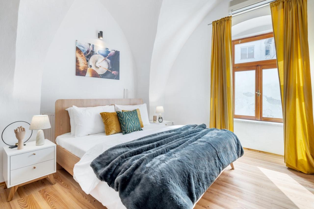 Wine & Bike City Tower Apartments Znojmo Extérieur photo