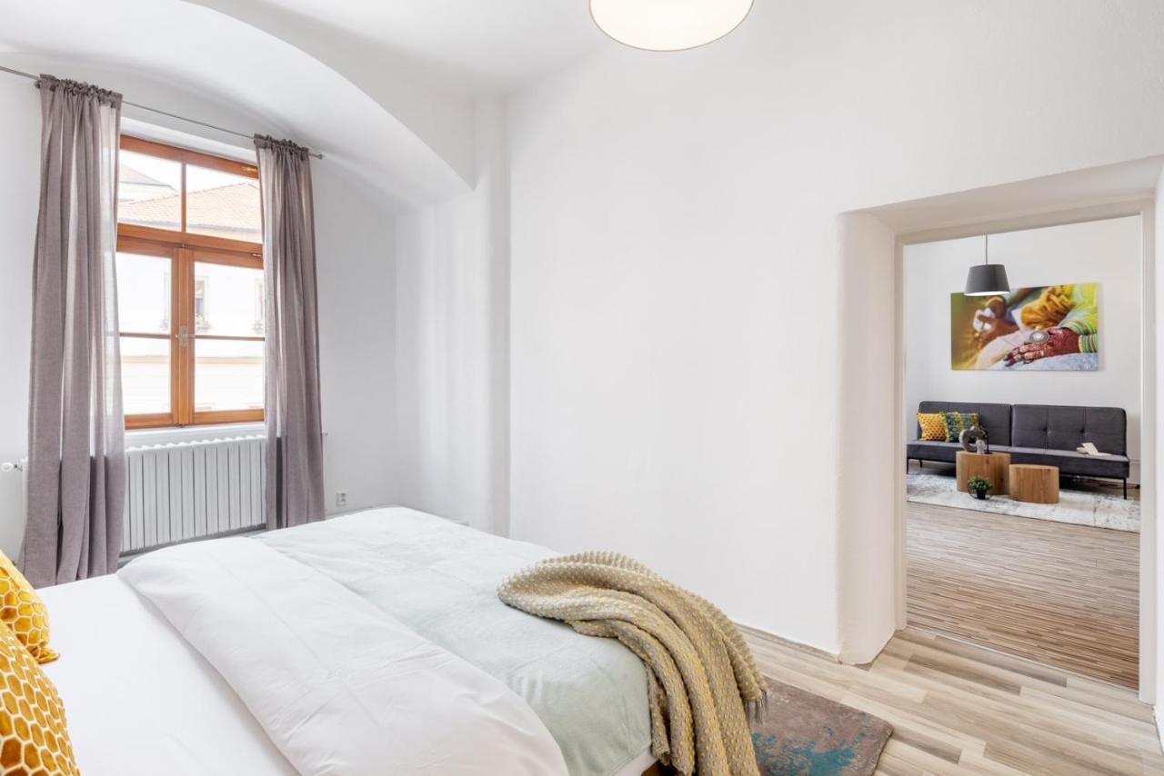 Wine & Bike City Tower Apartments Znojmo Extérieur photo
